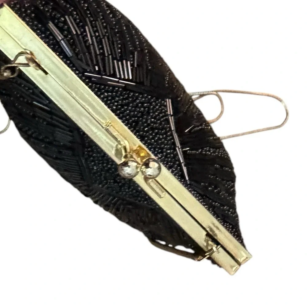 Vintage Carolyne Barton Black Beaded Shell Purse Gold Trim 21